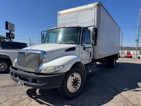 2002 International DuraStar 4300 for sale at Robbie's Auto Sales and Complete Auto Repair in Rolla MO