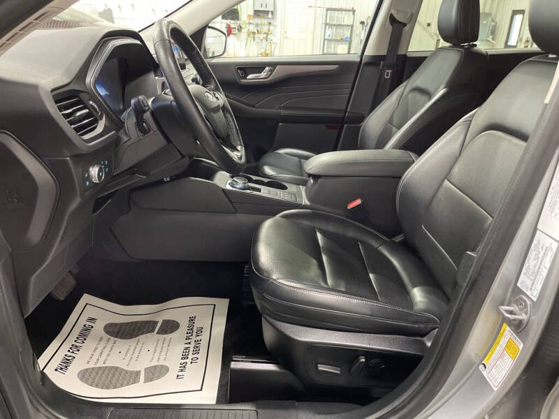 2021 Ford Escape Hybrid Titanium