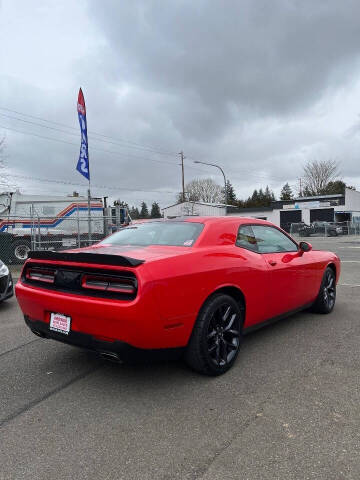 2021 Dodge Challenger SXT
