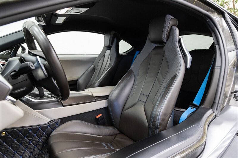 2016 BMW i8