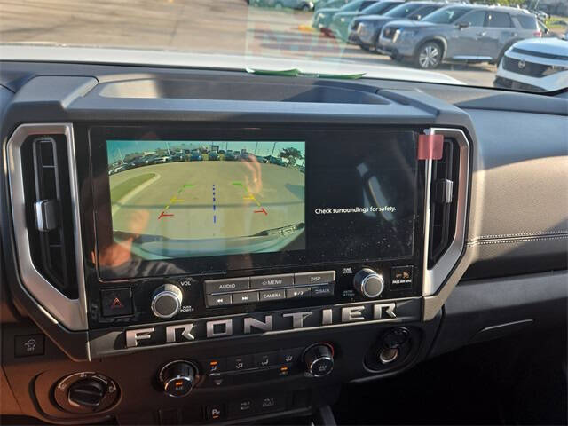 2025 Nissan Frontier SV