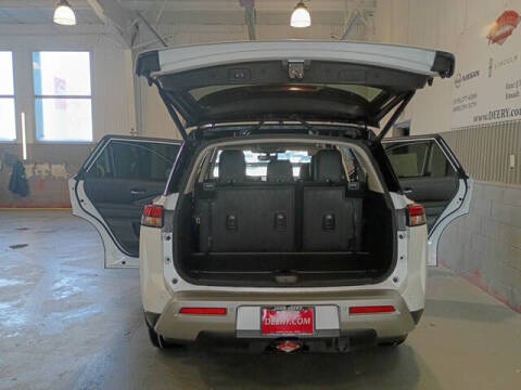 2025 Nissan Pathfinder Platinum