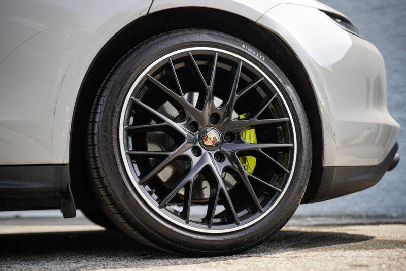 2023 Porsche Panamera