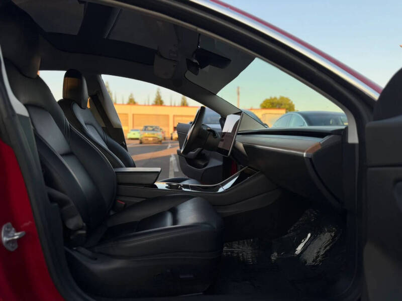 2018 Tesla Model 3 Performance