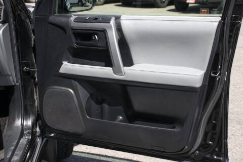 2013 Toyota 4Runner SR5