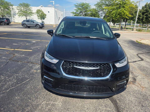 2024 Chrysler Pacifica Touring L