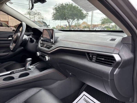 2022 Nissan Altima 2.5 SR