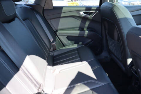 2024 Audi Q4 e-tron quattro Premium 50