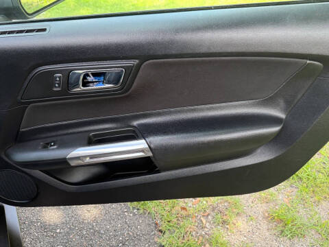 2016 Ford Mustang V6