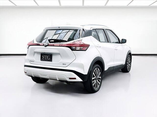 2022 Nissan Kicks SV
