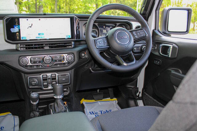 2025 Jeep Wrangler Sport RHD