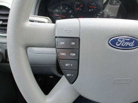2005 Ford Freestyle SE
