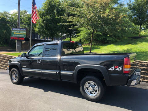 2001 Chevrolet Silverado 2500 for sale at 4 Below Auto Sales in Willow Grove PA