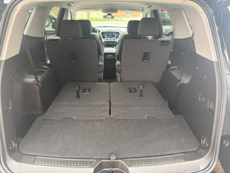 2023 GMC Acadia SLE