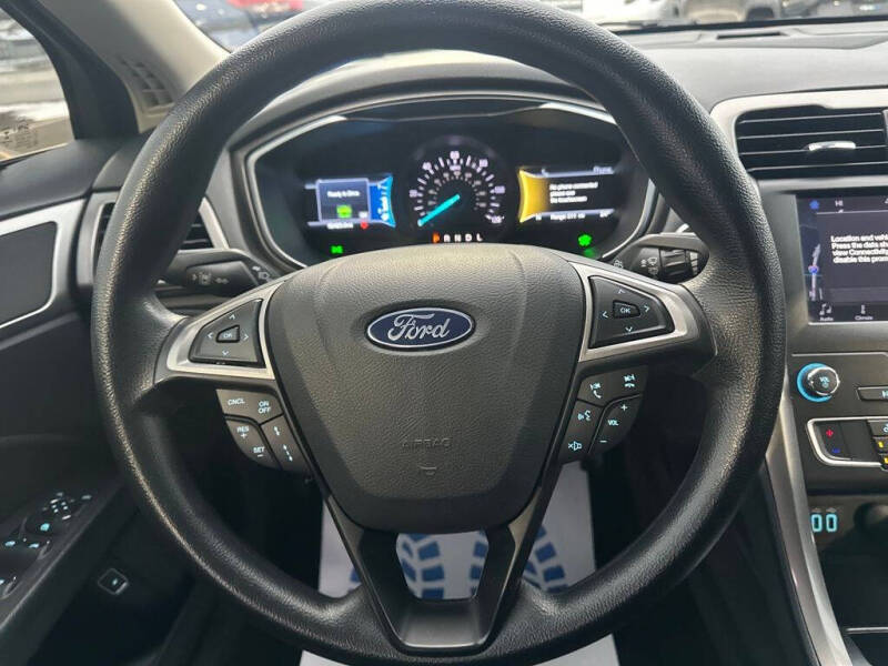 2019 Ford Fusion Hybrid SE