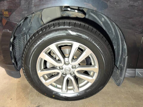 2016 Nissan Pathfinder SV