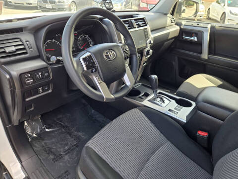 2024 Toyota 4Runner SR5
