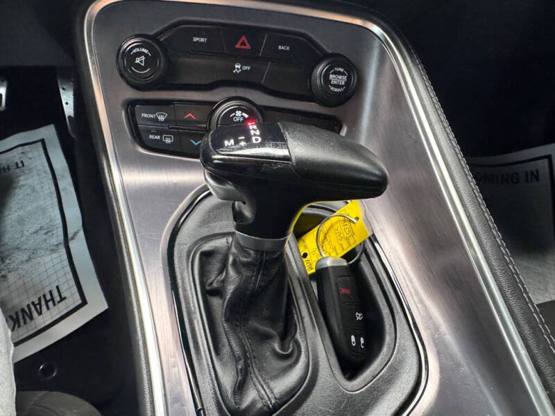 2016 Dodge Challenger SXT