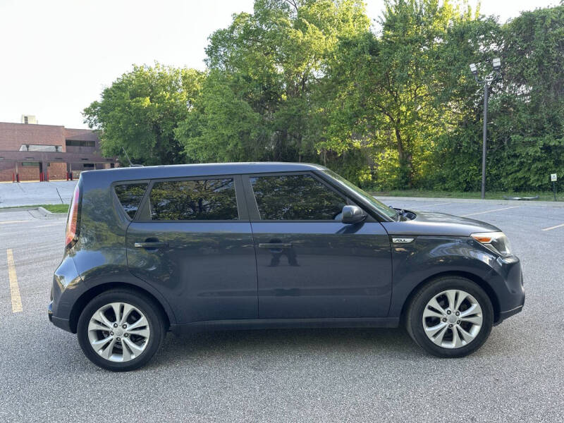2016 Kia Soul +
