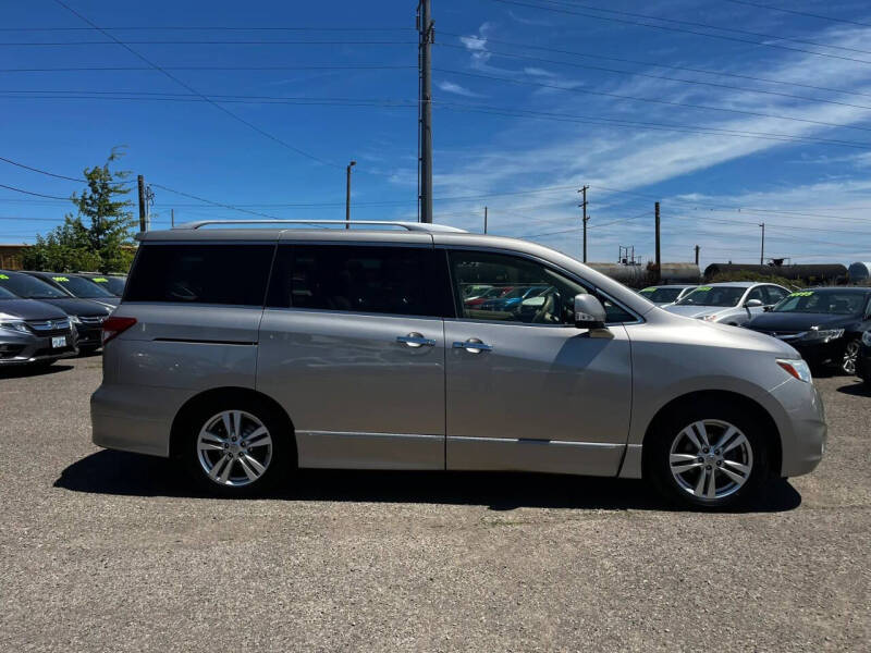 2012 Nissan Quest
