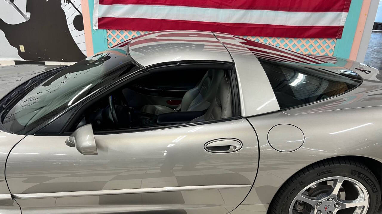 2000 Chevrolet Corvette 7