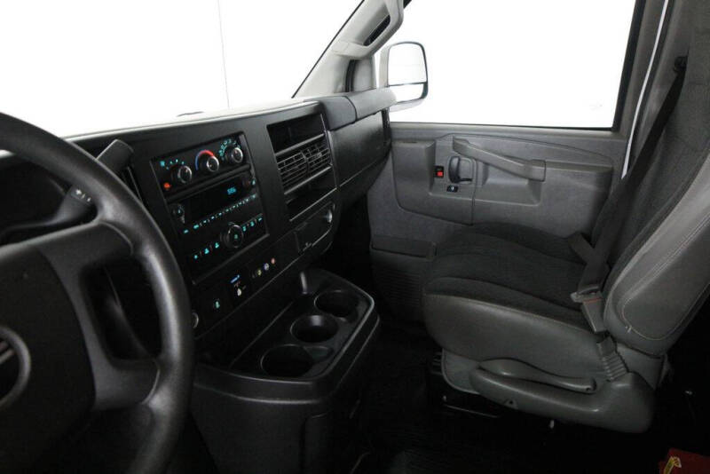 2021 GMC Savana 2500