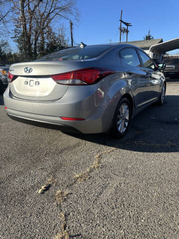 2015 Hyundai Elantra SE