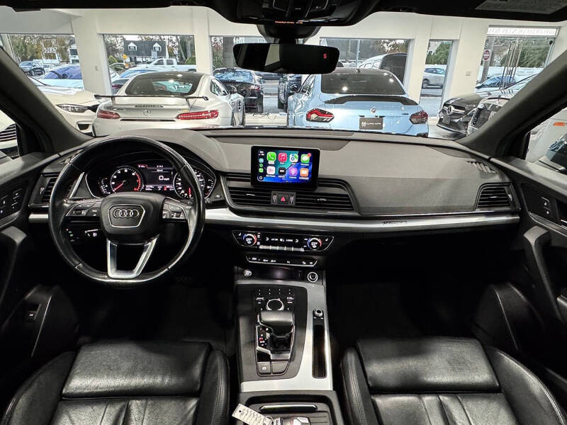 2020 Audi Q5 quattro Titanium Premium 45 TFSI