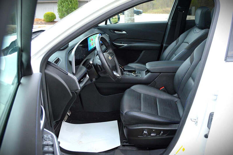 2024 Cadillac XT4 Sport