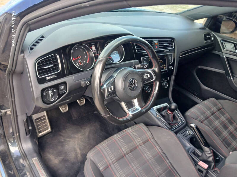 2017 Volkswagen Golf GTI S