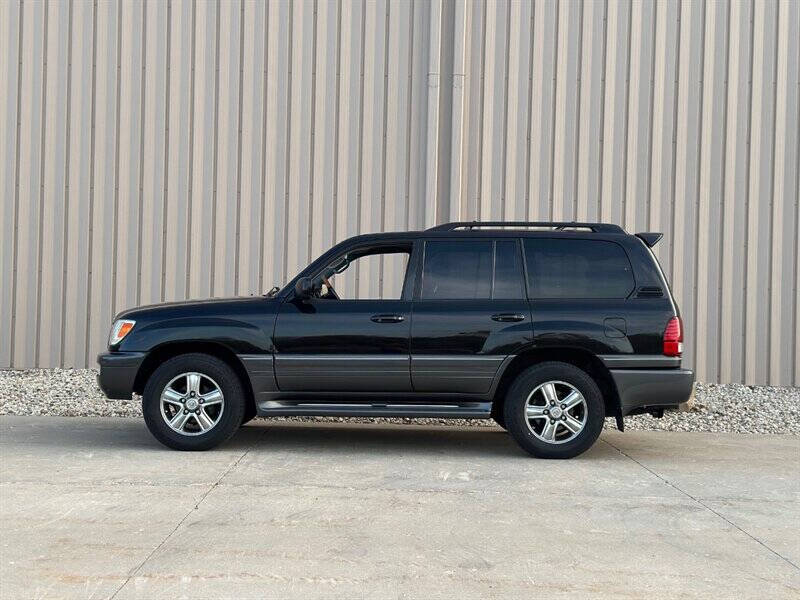 2006 Lexus LX 470 photo 6