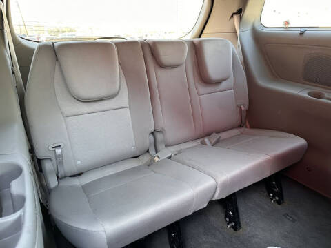 2015 Kia Sedona LX