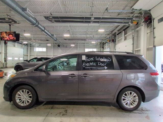 2011 Toyota Sienna XLE 8-Passenger