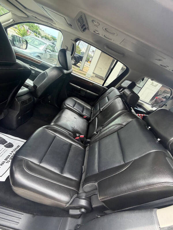 2011 Nissan Armada Platinum