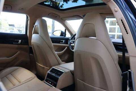 2018 Porsche Panamera 4 Sport Turismo