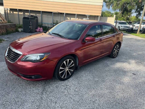 2012 Chrysler 200 for sale at CLEAR SKY AUTO GROUP LLC in Land O Lakes FL