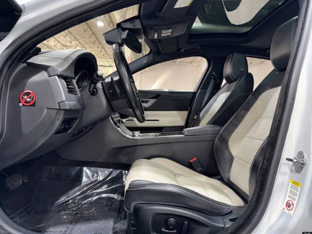 2016 Jaguar XF R-Sport