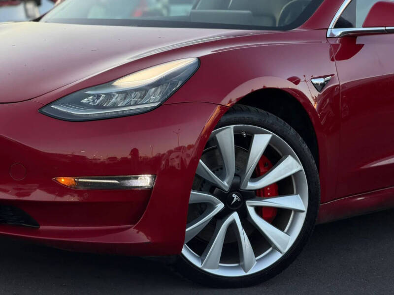2018 Tesla Model 3 Performance