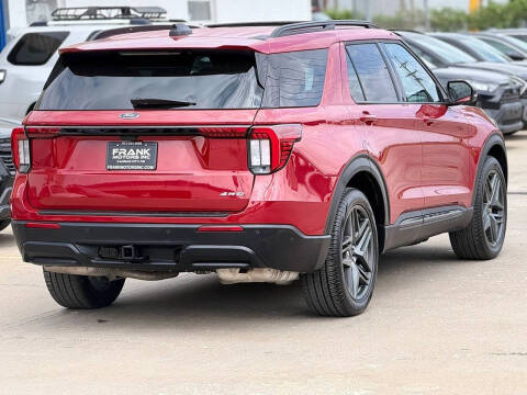 2025 Ford Explorer ST-Line