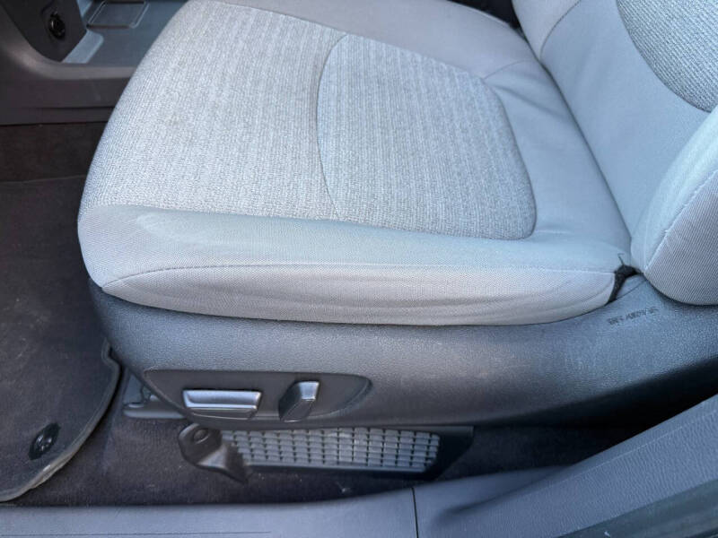 2024 Toyota Sienna LE 8-Passenger