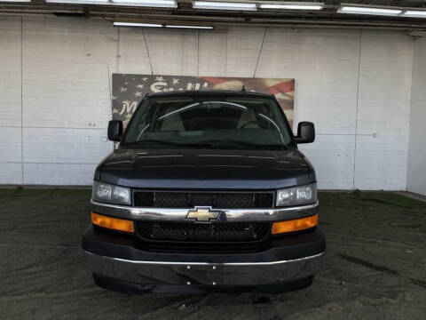 2017 Chevrolet Express LT 3500