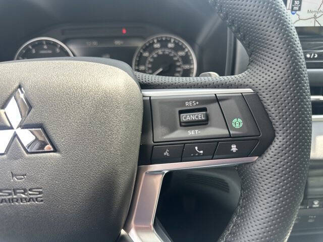 2026 Mitsubishi Outlander SE
