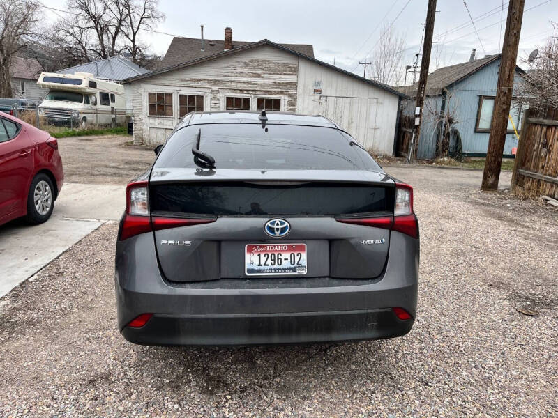 2022 Toyota Prius LE