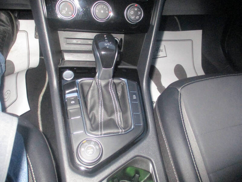 2023 Volkswagen Taos SE 4Motion