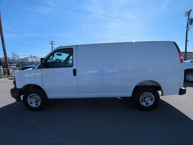 2025 Chevrolet Express 2500