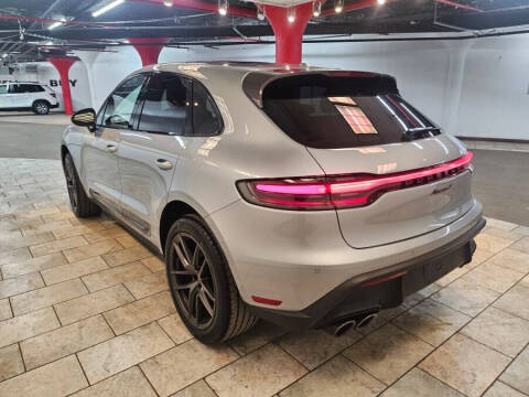 2023 Porsche Macan T