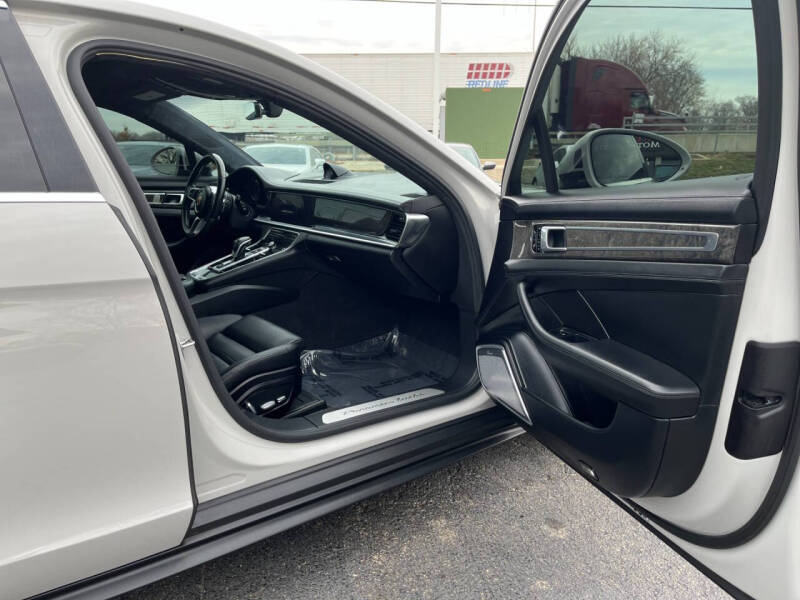 2018 Porsche Panamera Turbo