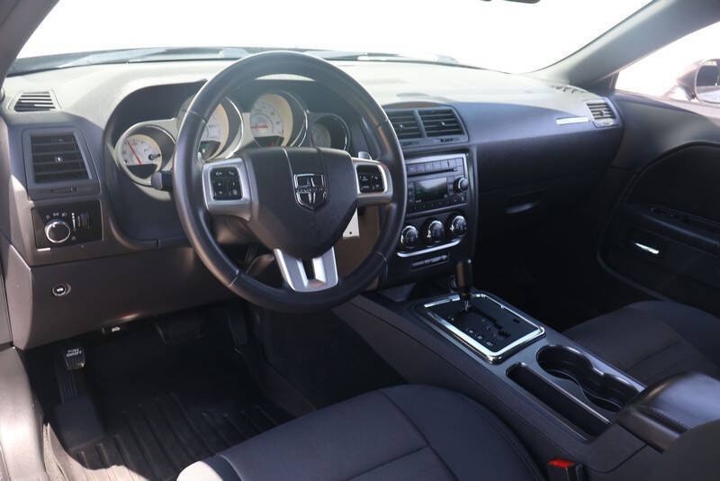 2013 Dodge Challenger SXT