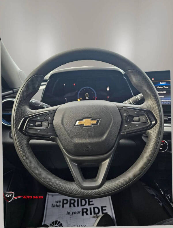 2024 Chevrolet Trax LT