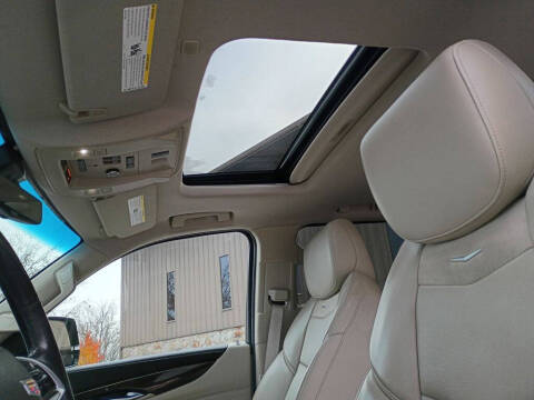 2018 Cadillac Escalade Luxury